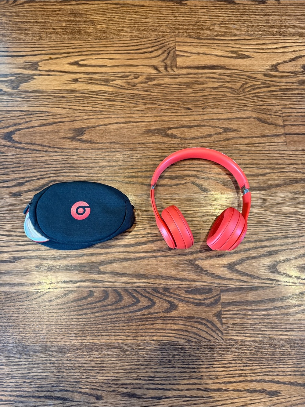 Beats by Dre Wireless Over-Ear Headphones in Red with Black Carry Case